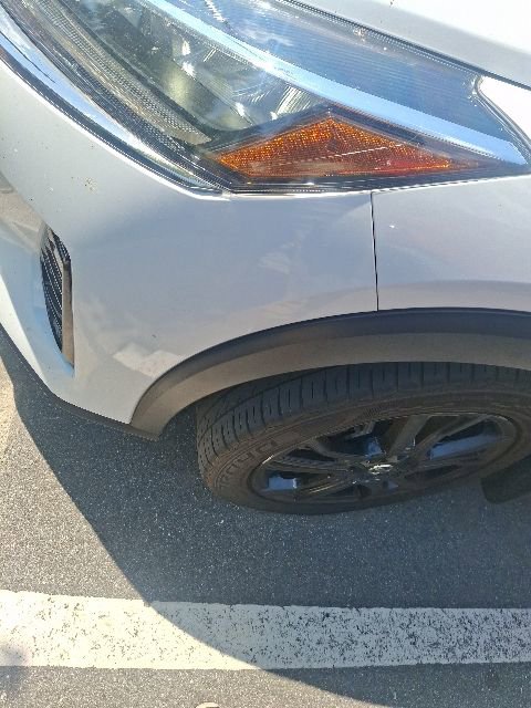 Used 2021 Nissan Kicks SR FWD image 9