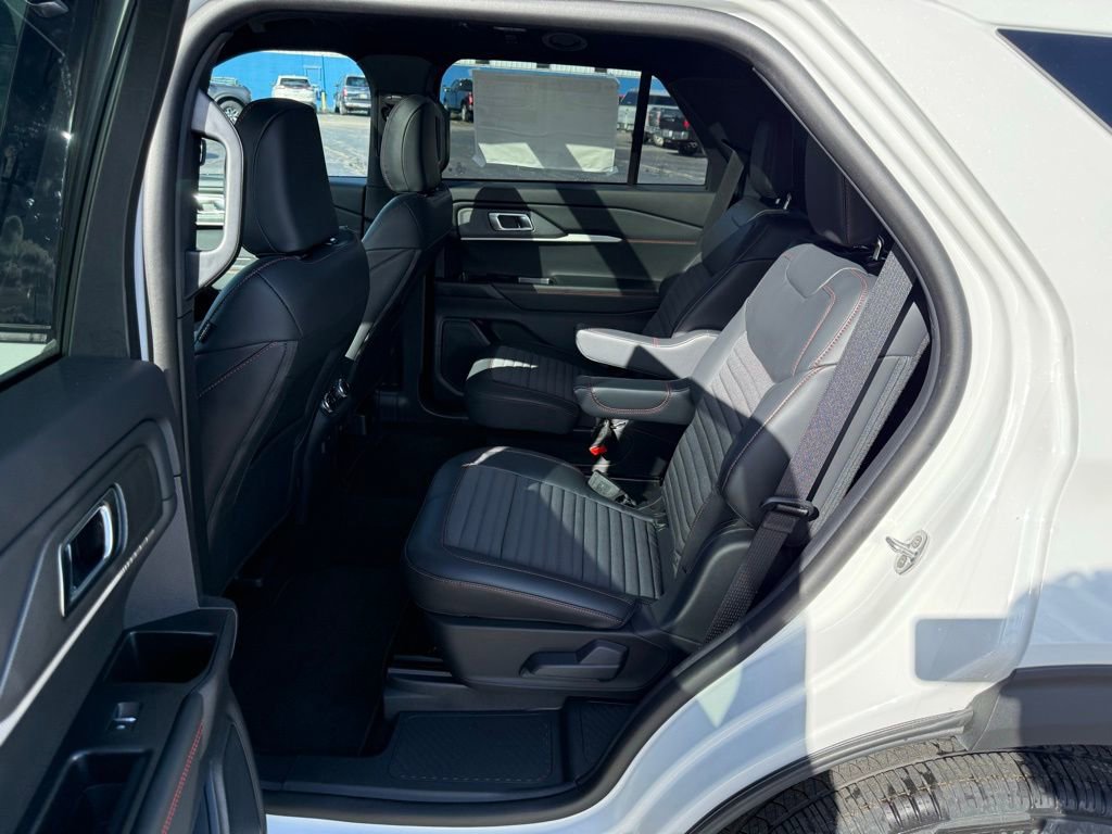 New 2025 Ford Explorer ST-Line w/ Premium Package image 18