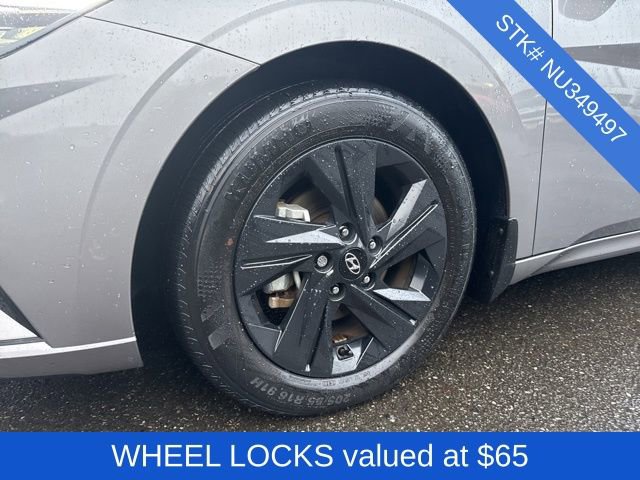 Used 2022 Hyundai Elantra SEL image 4