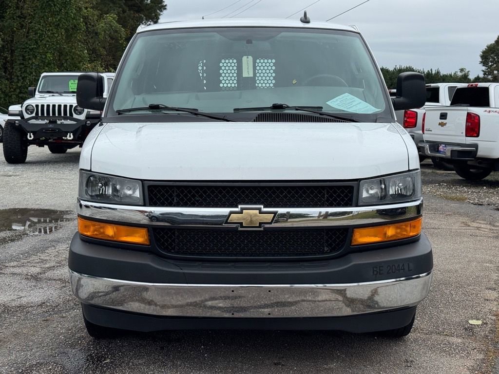 Used 2024 Chevrolet Express 2500 w/ Driver Convenience Package RWD image 8