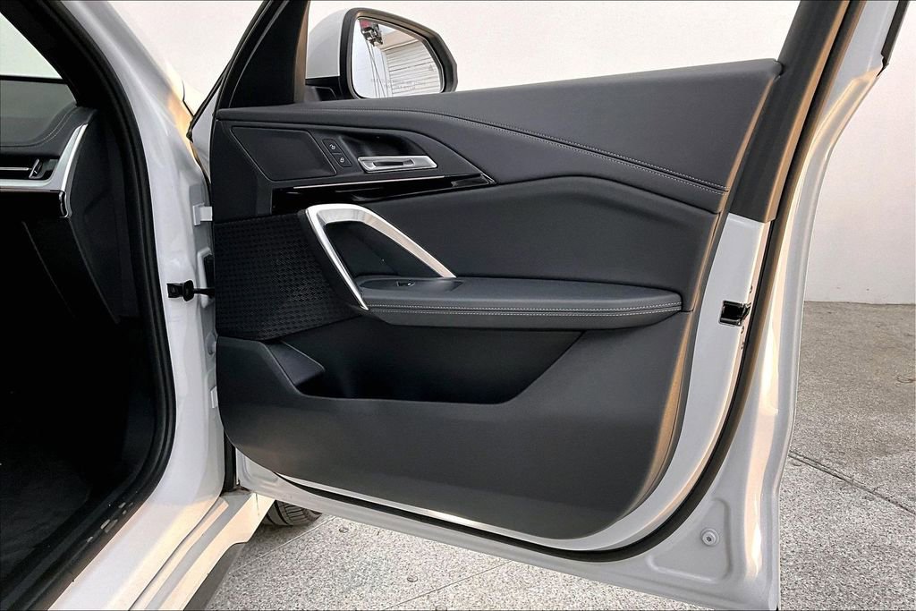 Used 2025 BMW X1 xDrive28i image 23