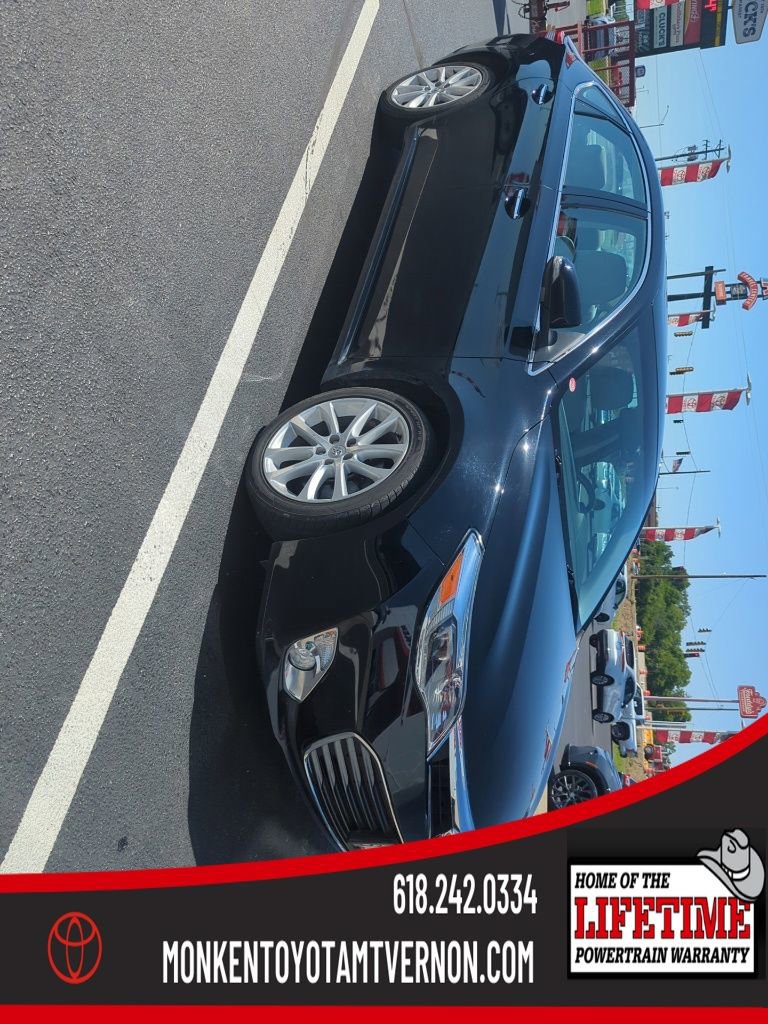 Used 2013 Toyota Avalon Limited w/ Technology Pkg FWD image 1