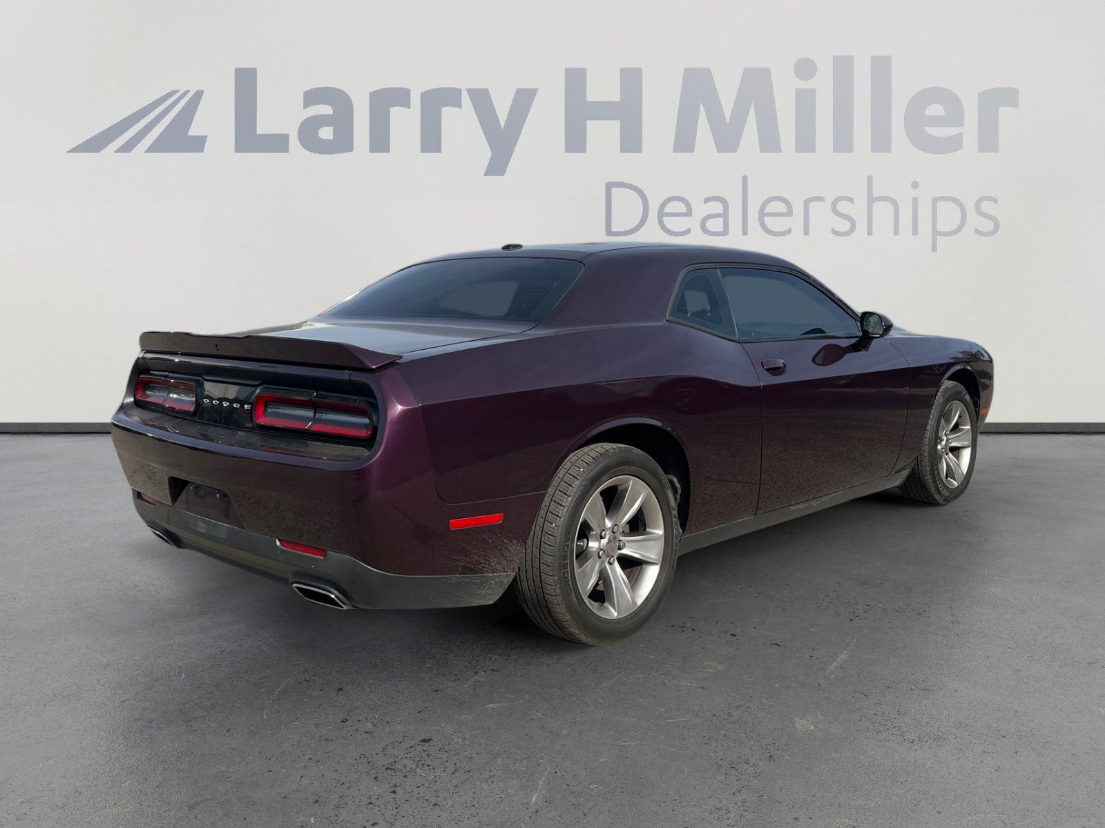 Certified 2021 Dodge Challenger SXT image 5