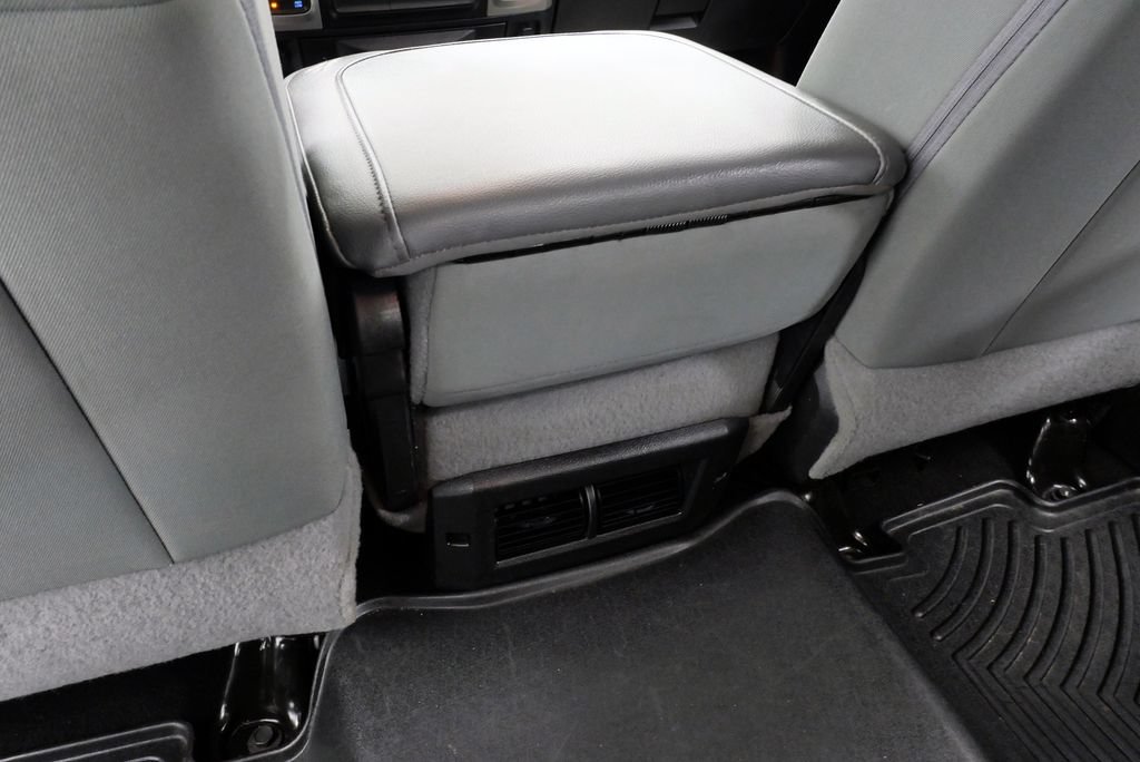 Used 2019 RAM 1500 Classic SLT AWD/4WD image 19