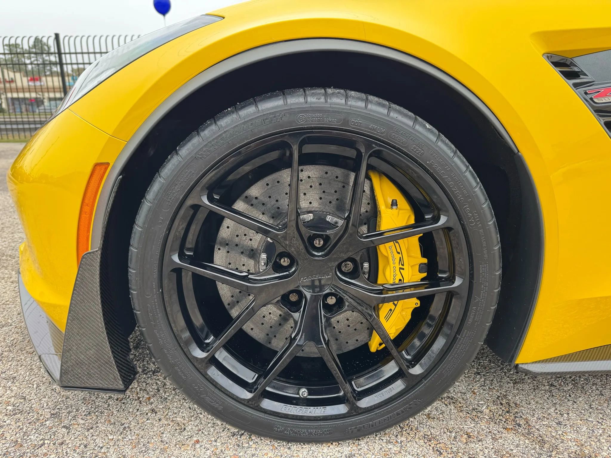 Used 2015 Chevrolet Corvette Z06 w/ Z07 Performance Package image 17