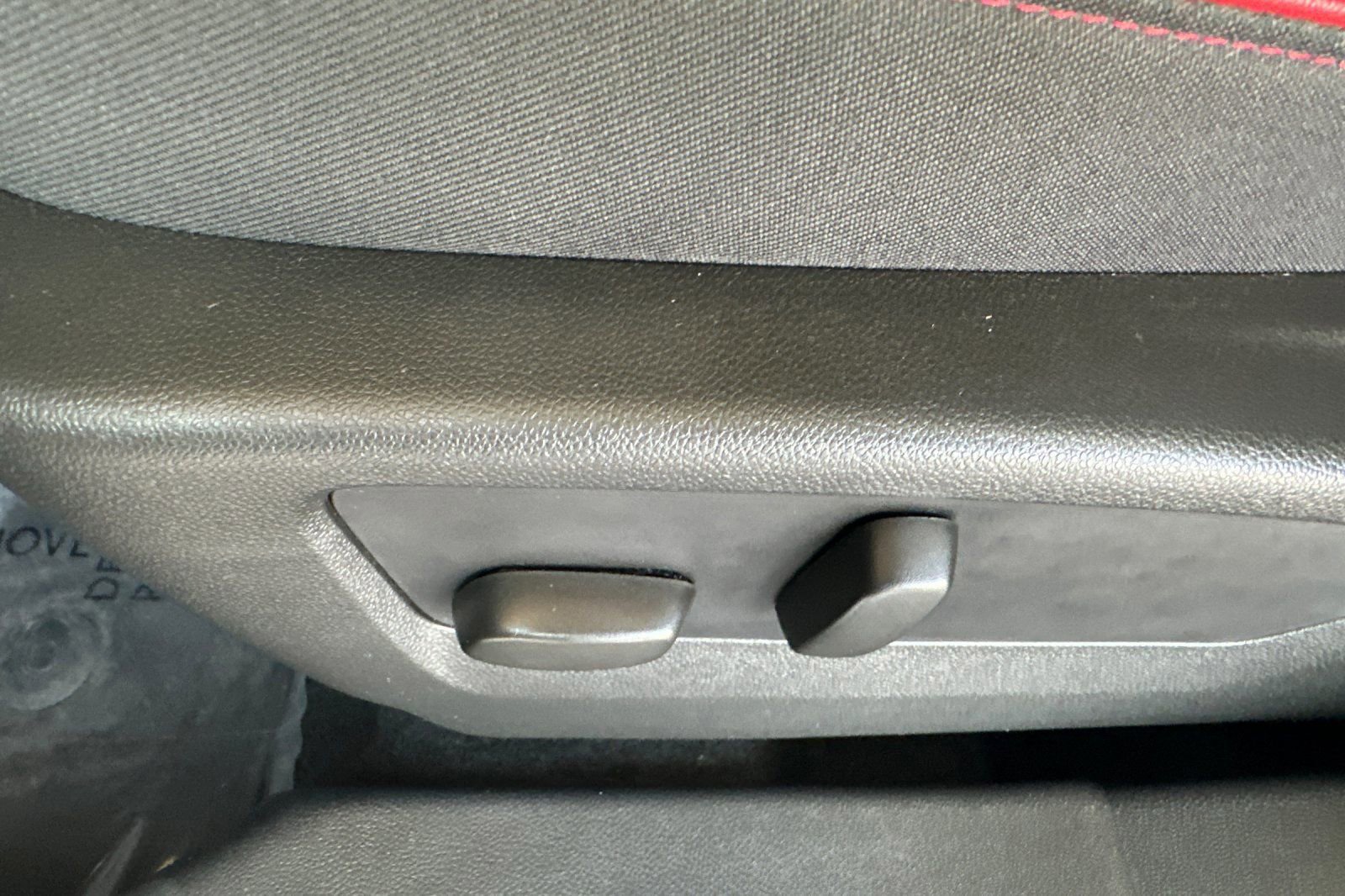 Certified 2023 Buick Envision Essence w/ Sport Touring Package image 12