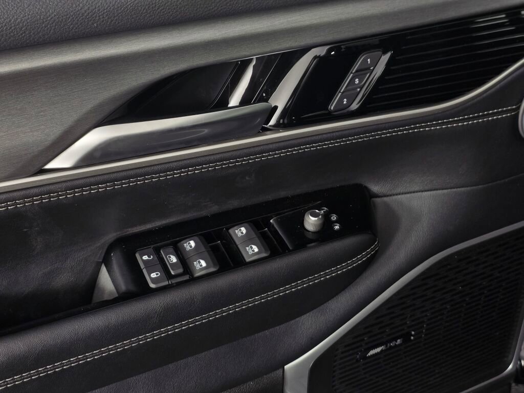 New 2025 Jeep Wagoneer L 4WD w/ HD Trailer Tow Package image 20