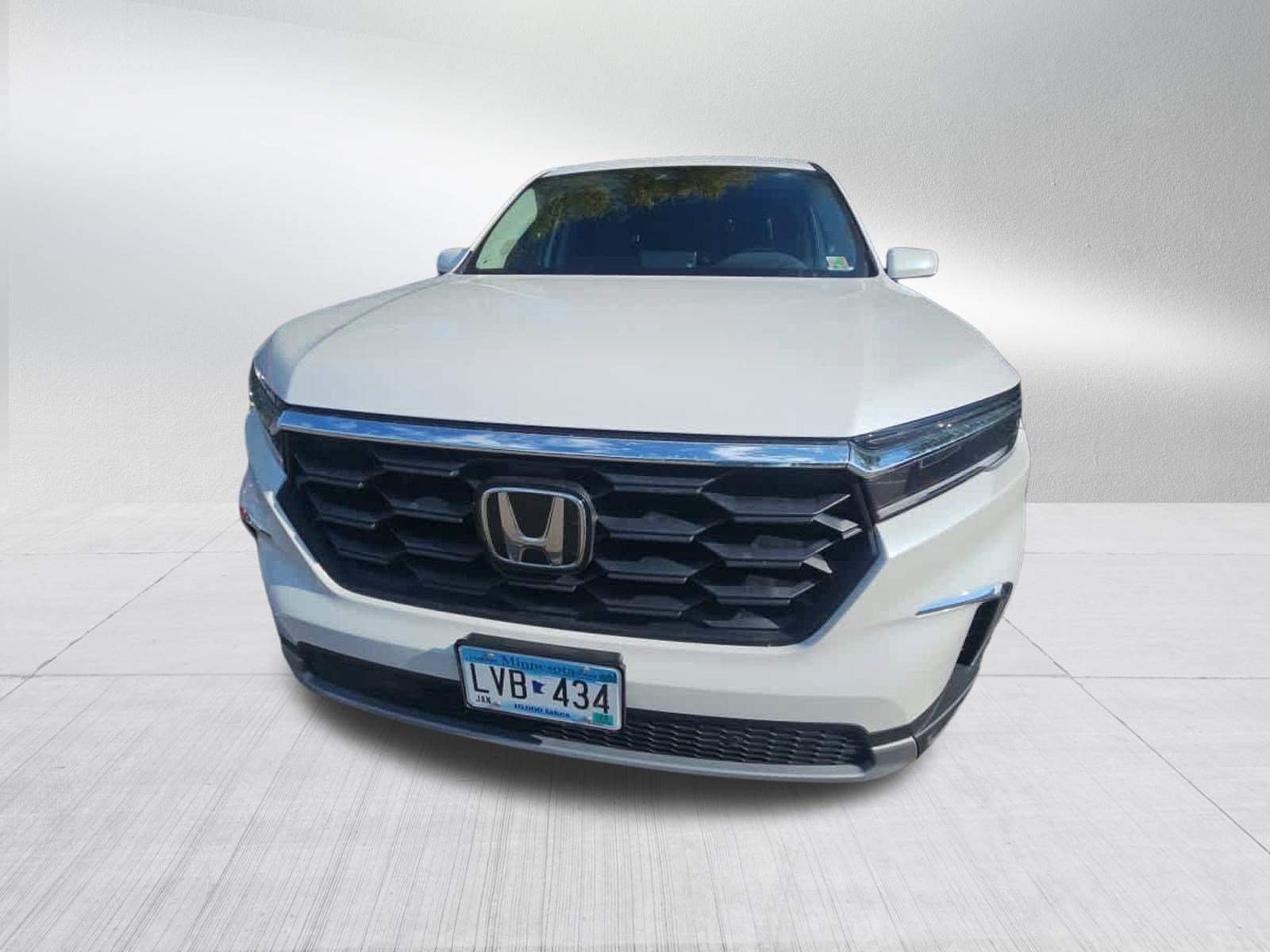 Used 2024 Honda Pilot EX-L image 2