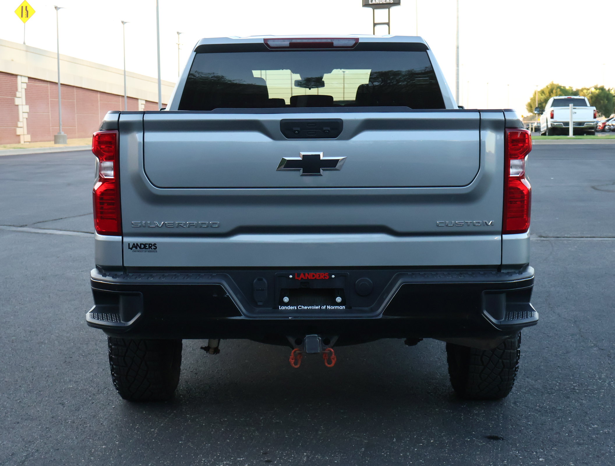 Used 2023 Chevrolet Silverado 1500 Custom Trail Boss AWD/4WD image 27