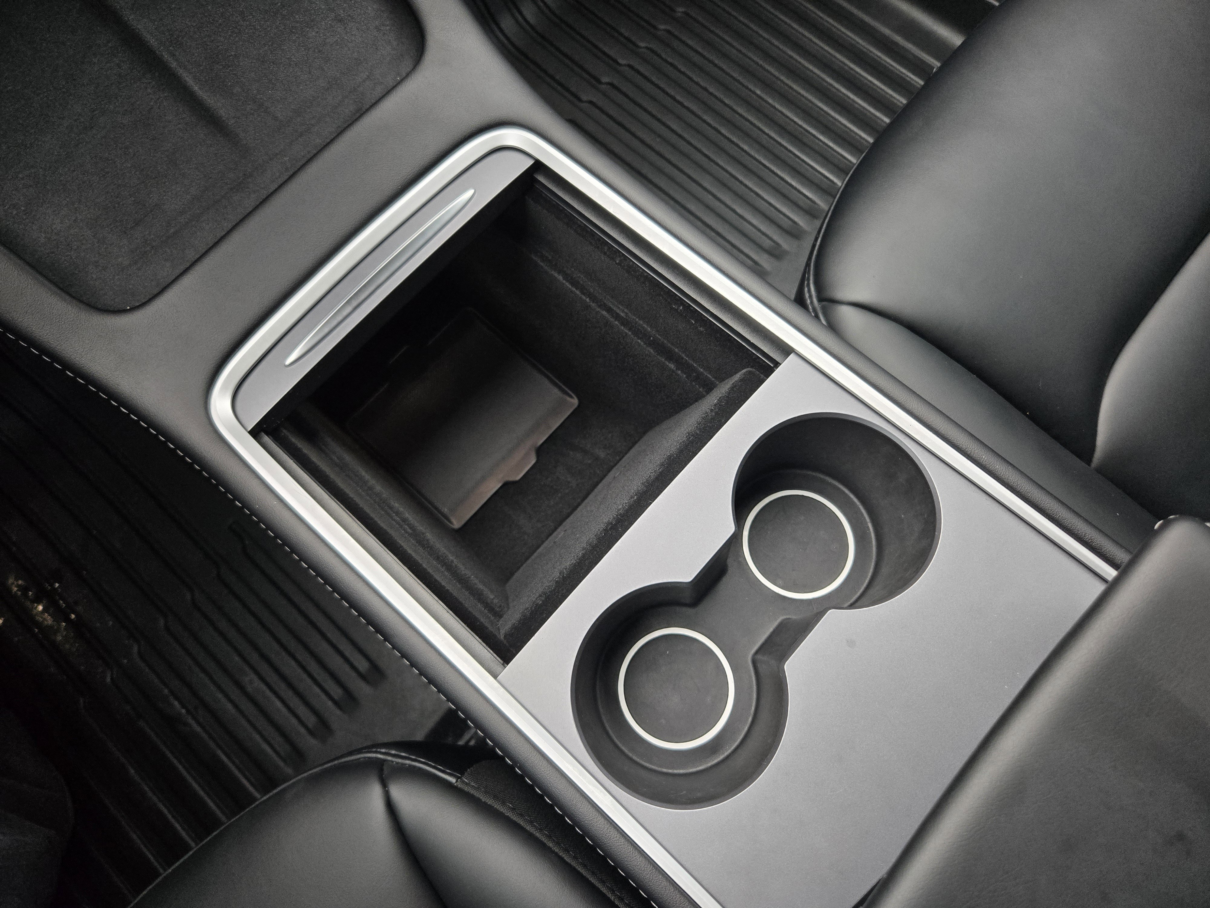 Used 2024 Tesla Model Y Long Range image 15