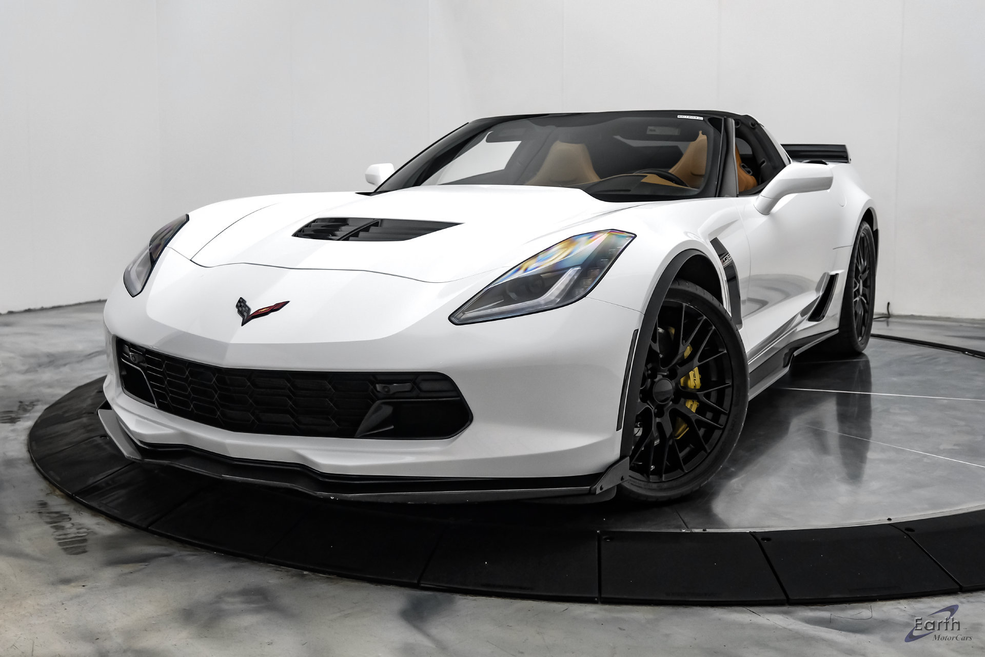 Used 2016 Chevrolet Corvette Z06 w/ 2LZ Preferred Equipment Group RWD image 6