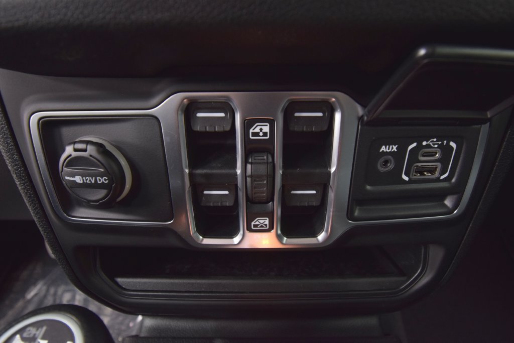 New 2026 Jeep Gladiator Sport AWD/4WD image 23