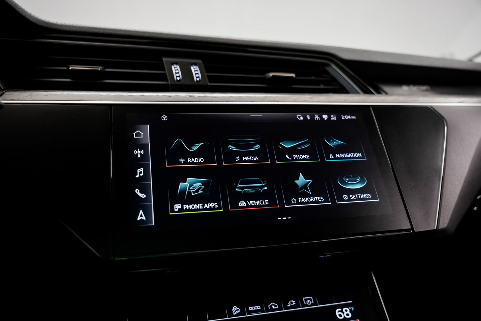 Used 2021 Audi e-tron Premium Plus w/ Premium Plus Package AWD/4WD image 13