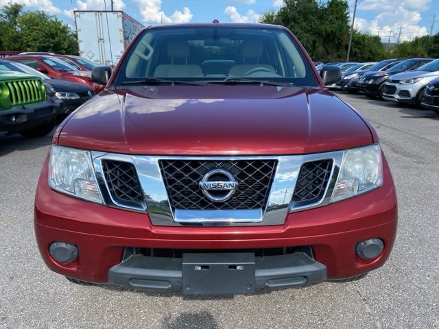 Used 2018 Nissan Frontier SV image 2