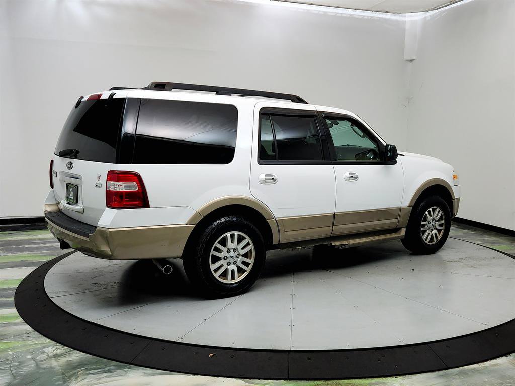 Used 2014 Ford Expedition XLT w/ Equipment Group 202A AWD/4WD image 5