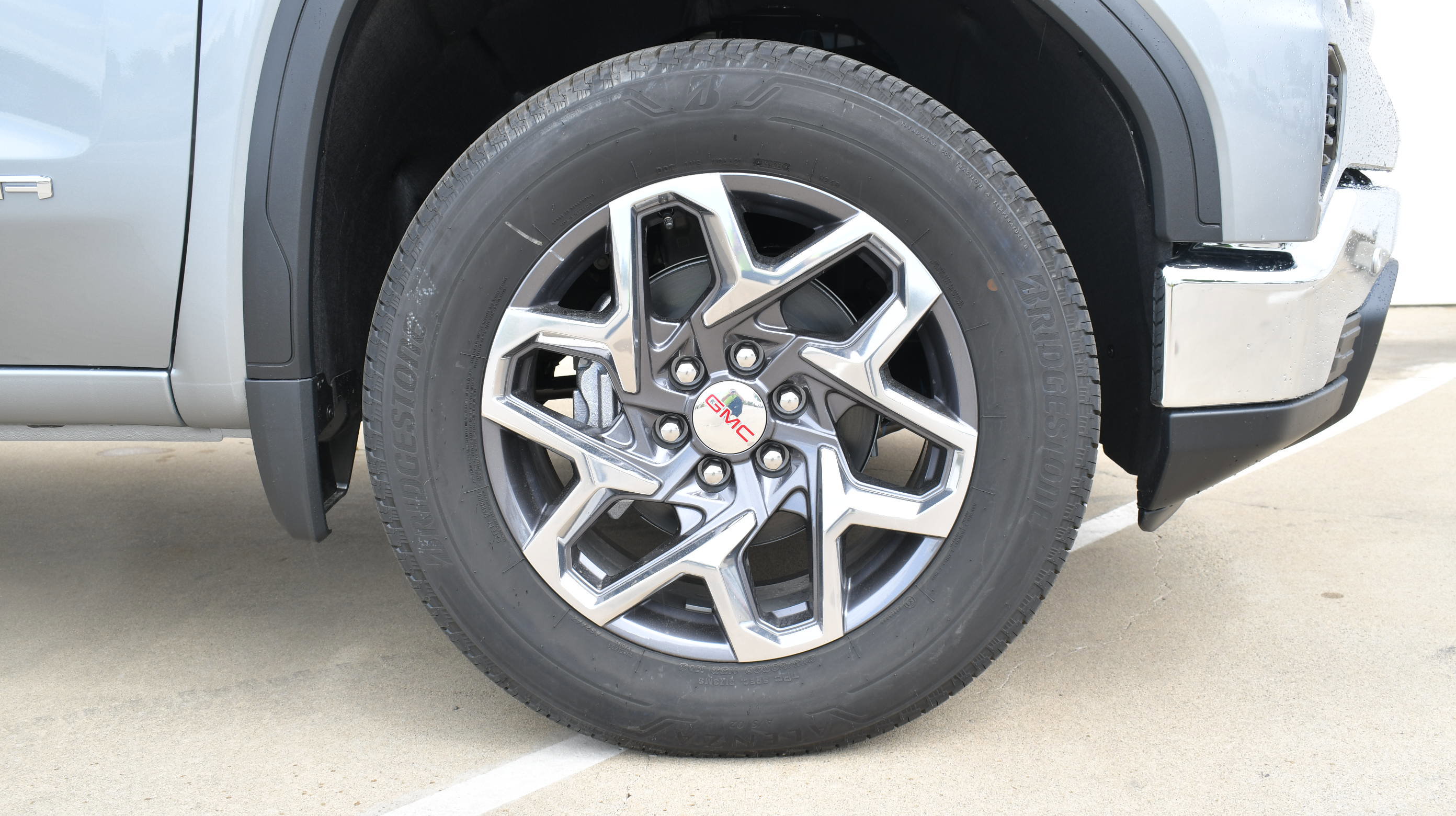 New 2026 GMC Sierra 1500 SLE image 5