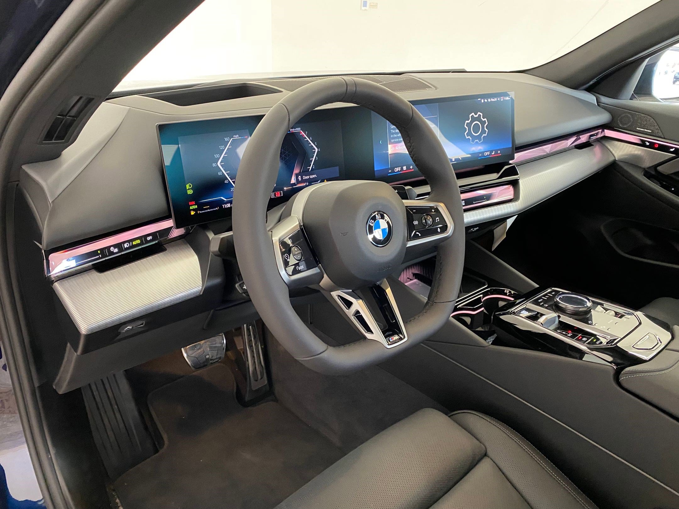 New 2026 BMW 540i xDrive w/ M Sport Package image 4