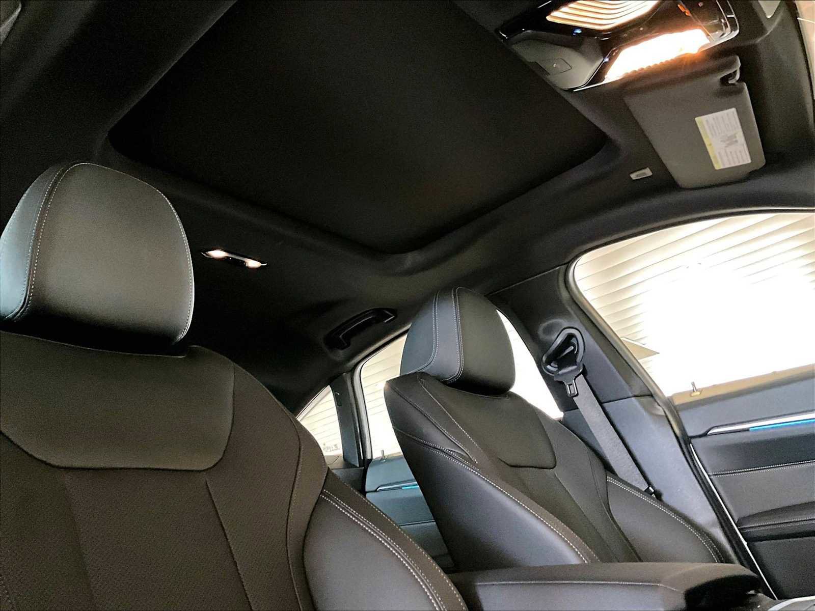 Used 2025 BMW 430i xDrive w/ M Sport Package image 25