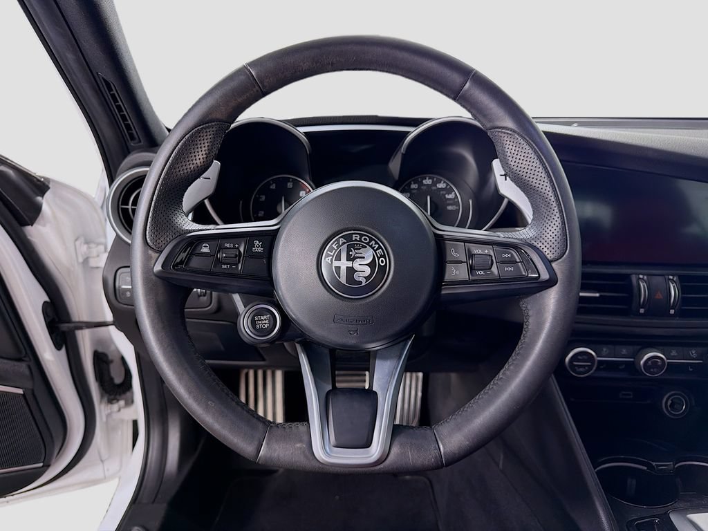 Used 2022 Alfa Romeo Giulia Sprint AWD/4WD image 13