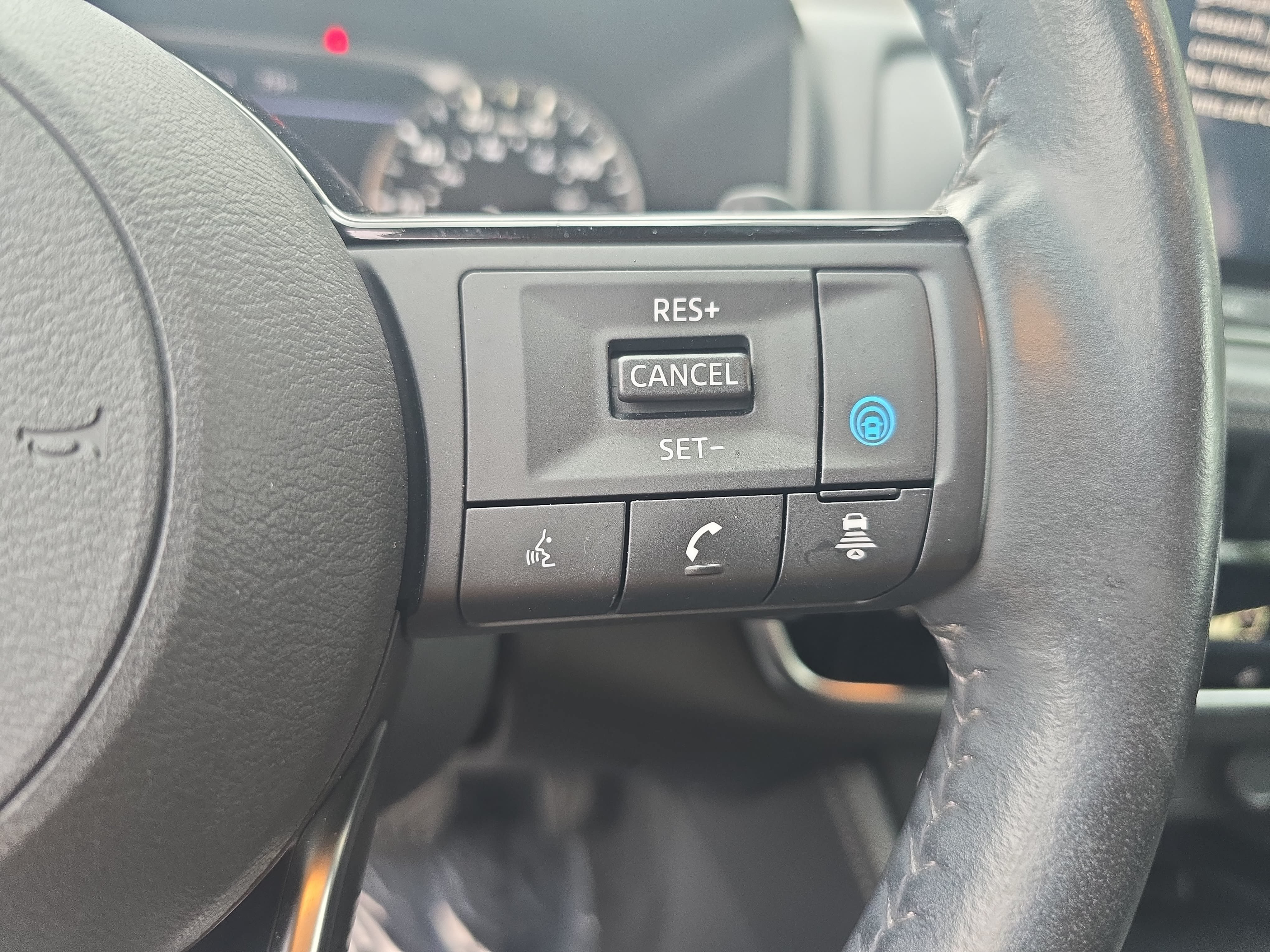 Certified 2023 Nissan Rogue SL FWD image 18
