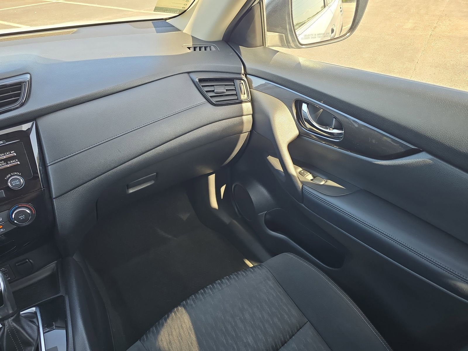 Used 2017 Nissan Rogue S image 12