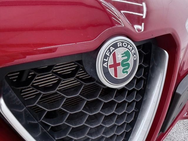 Used 2023 Alfa Romeo Stelvio Ti AWD/4WD image 11