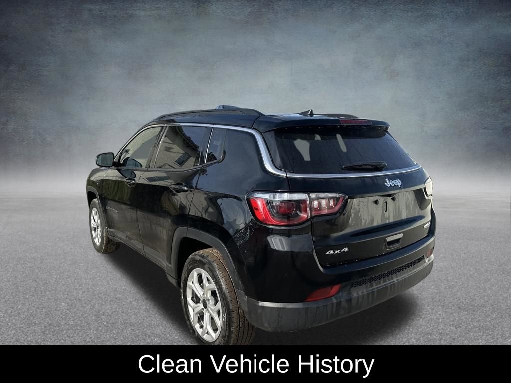 Used 2025 Jeep Compass Latitude w/ Sun & Sound Group image 4