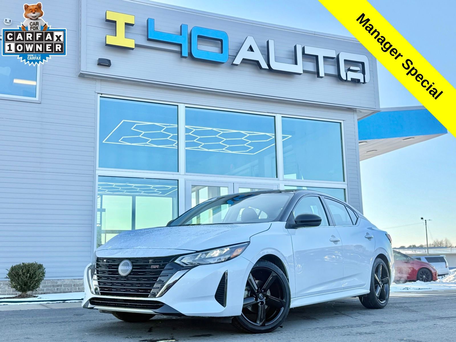 Used 2024 Nissan Sentra SR FWD image 1