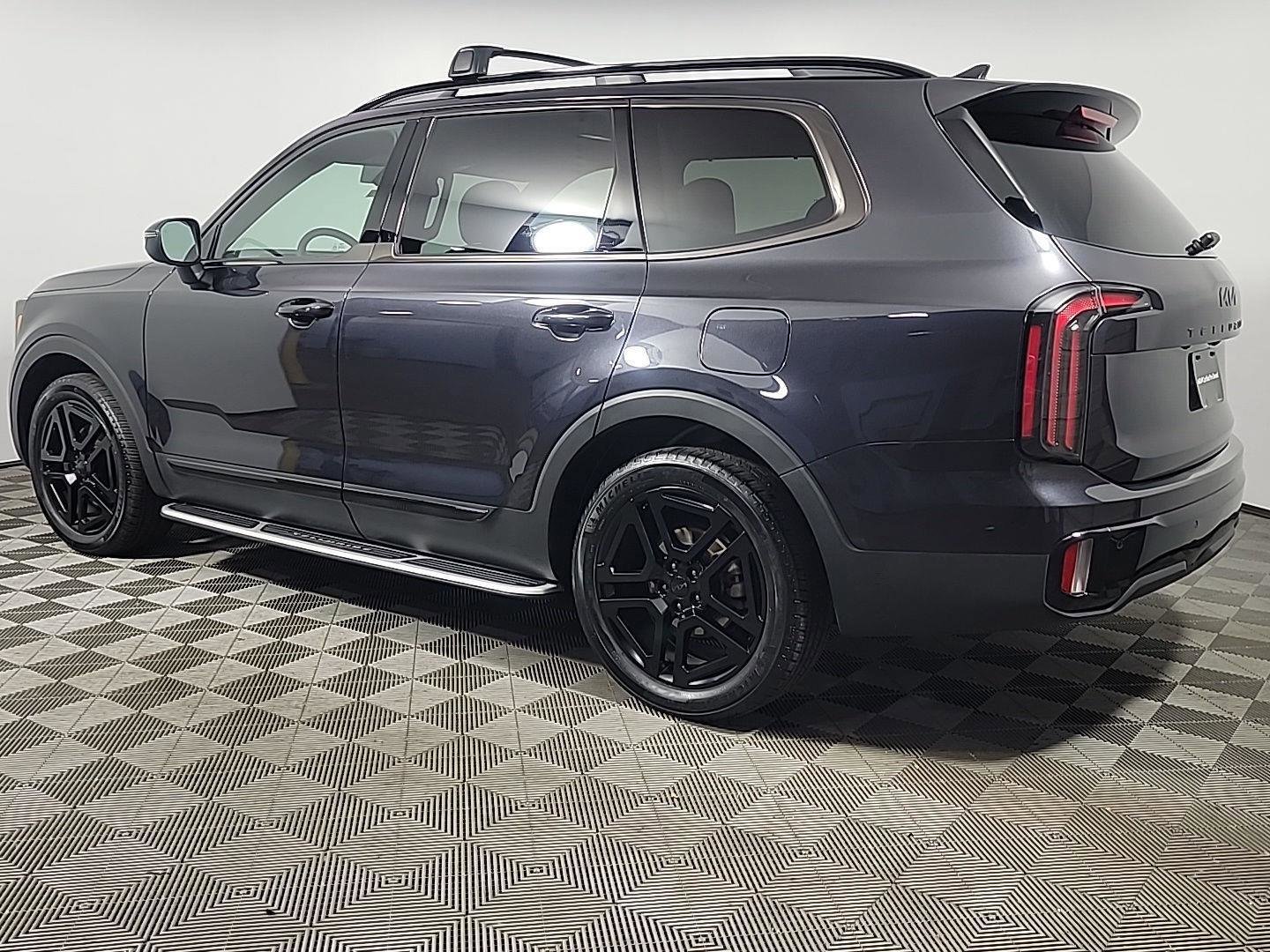Used 2025 Kia Telluride EX X-Line AWD/4WD image 10