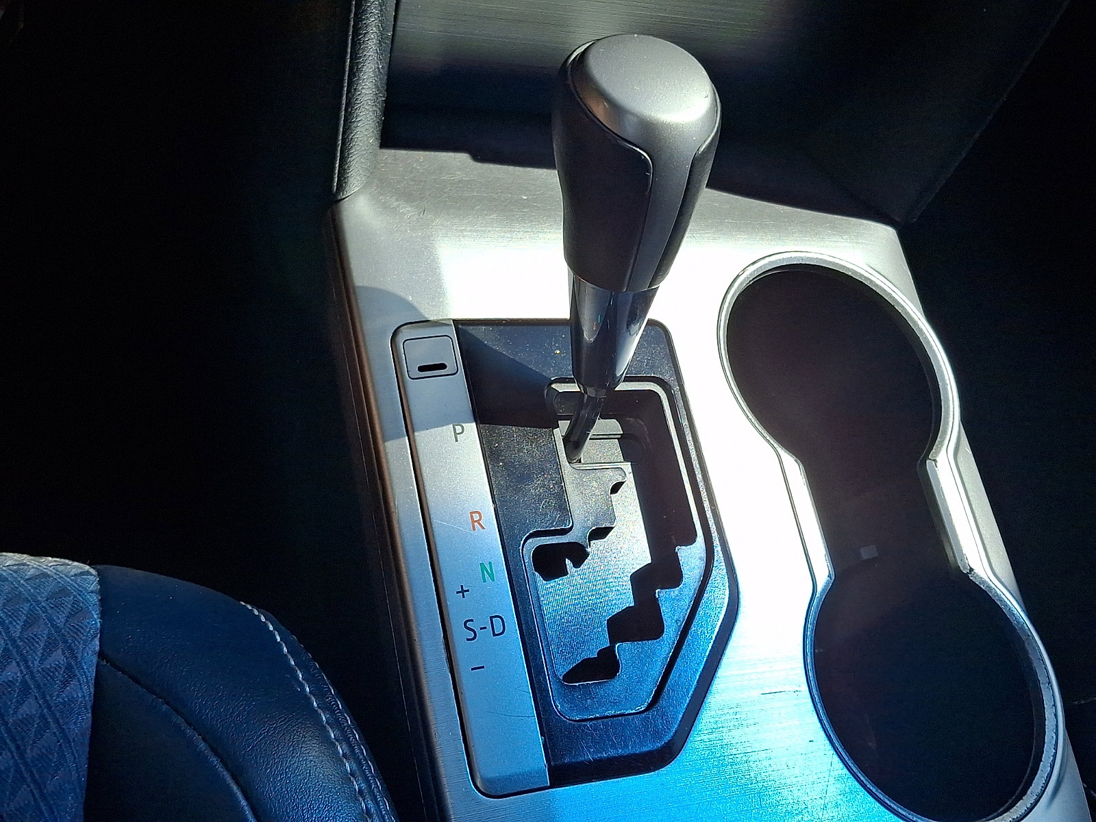 Used 2014 Toyota Camry SE FWD image 14