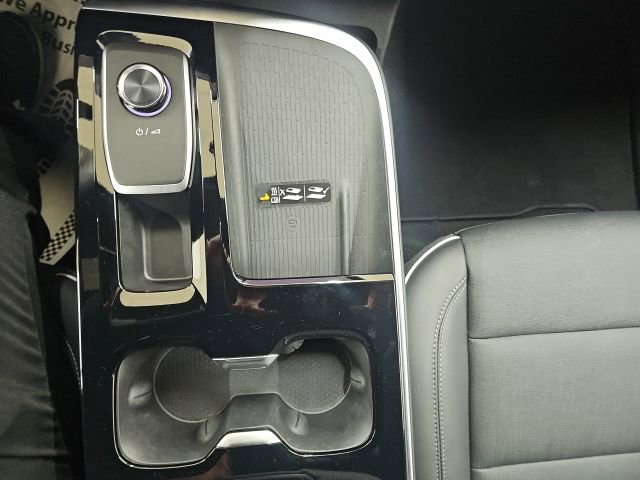 Used 2025 Buick Enclave Preferred image 9