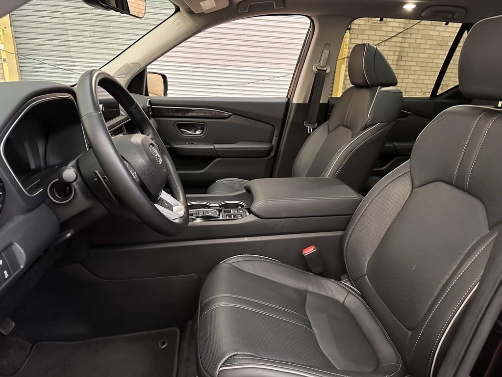 Used 2023 Honda Pilot Elite image 16