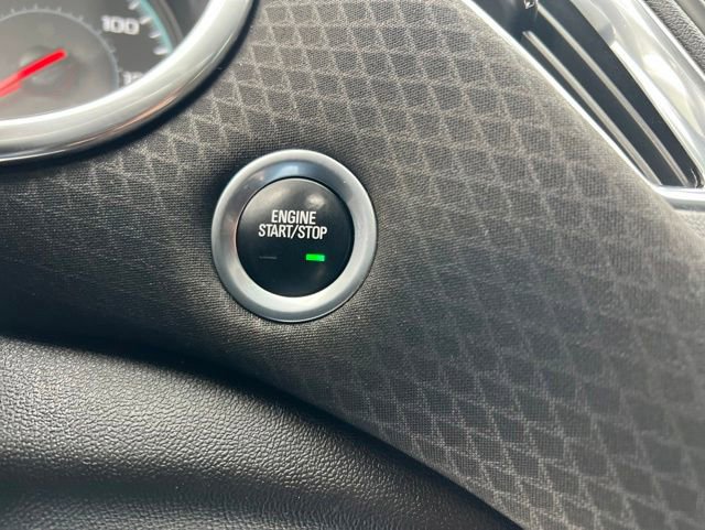 Used 2020 Chevrolet Malibu LT FWD image 17