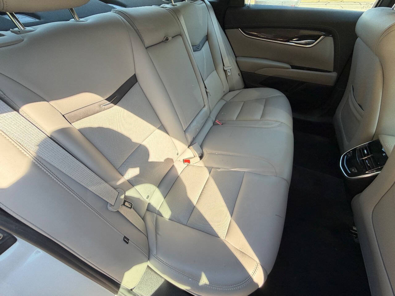 Used 2013 Cadillac XTS Luxury w/ Driver Awareness Package AWD/4WD image 11