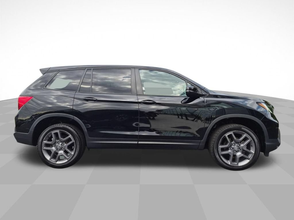 Used 2023 Honda Passport EX-L image 2