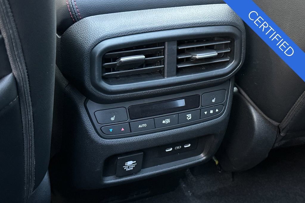 Certified 2025 Honda Pilot Black Edition image 14