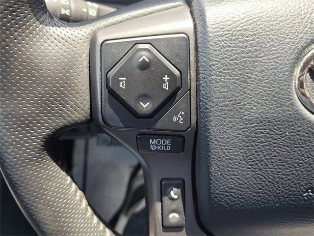 Used 2018 Toyota Tacoma TRD Sport w/ Technology Package image 15