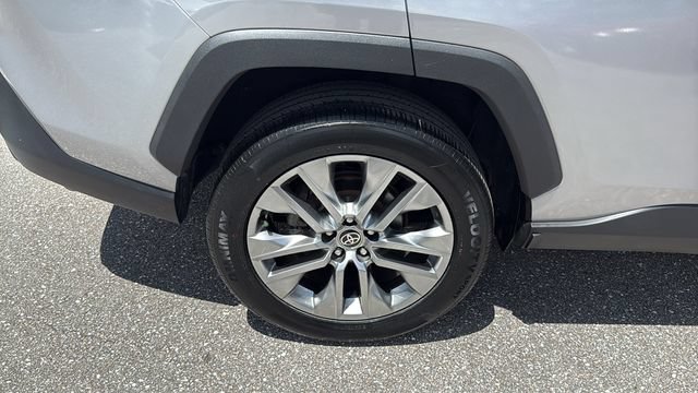 Used 2022 Toyota RAV4 XLE Premium FWD image 12