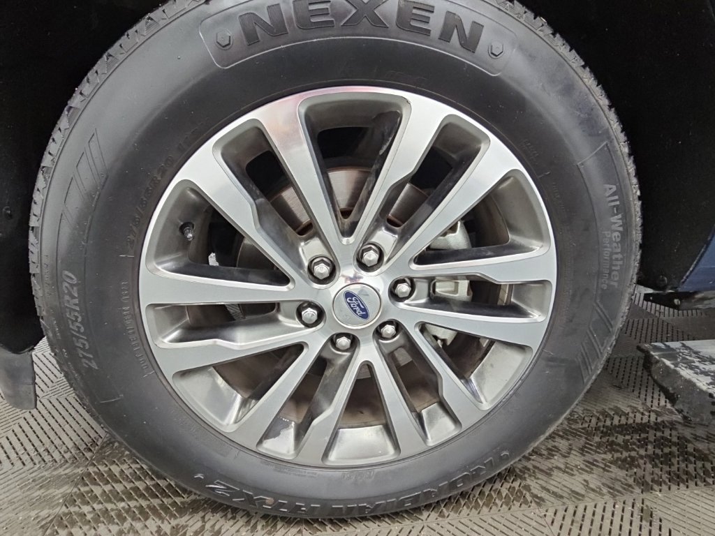Used 2018 Ford Expedition Limited w/ Equipment Group 301A RWD image 52