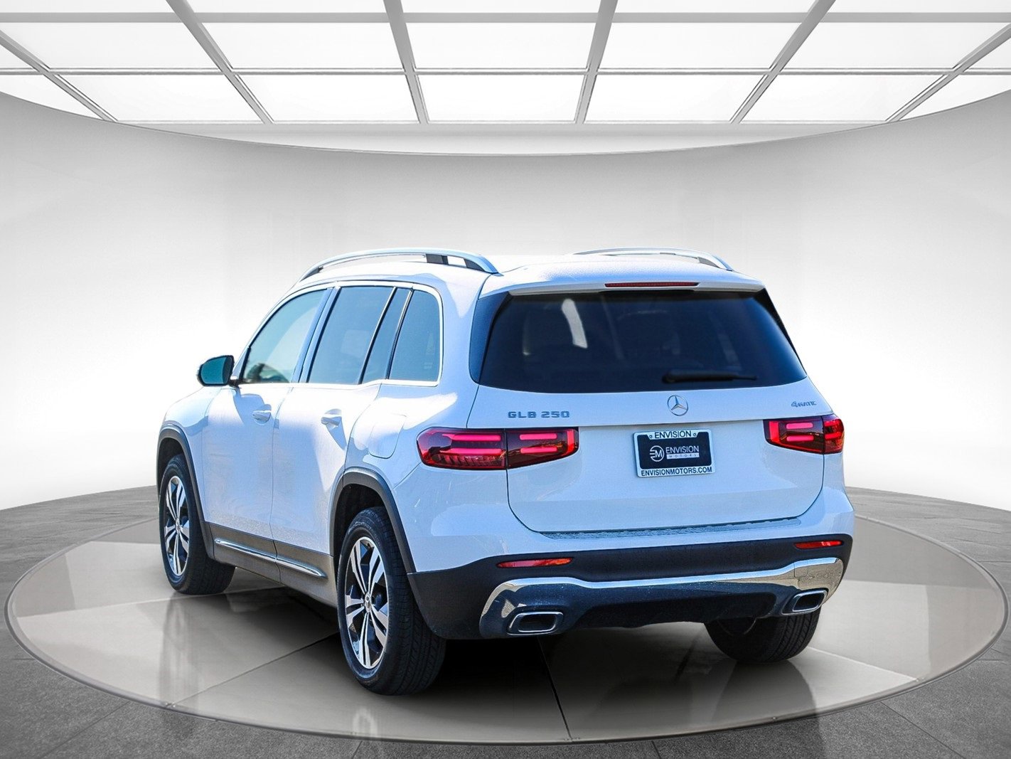 Certified 2025 Mercedes-Benz GLB 250 4MATIC image 2