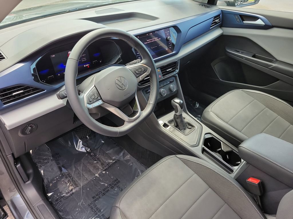 Used 2022 Volkswagen Taos SE image 23