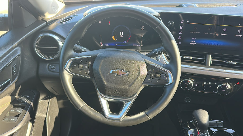 Used 2025 Chevrolet Trax ACTIV w/ Driver Confidence Package FWD image 23