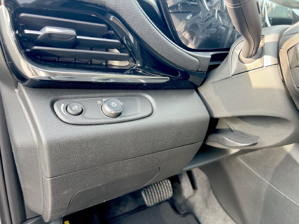New 2026 Buick Envista Sport Touring w/ Convenience I Package FWD image 16
