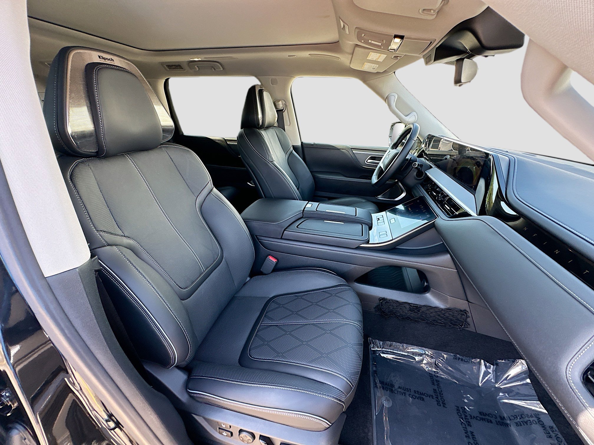 Used 2025 INFINITI QX80 Sensory image 33