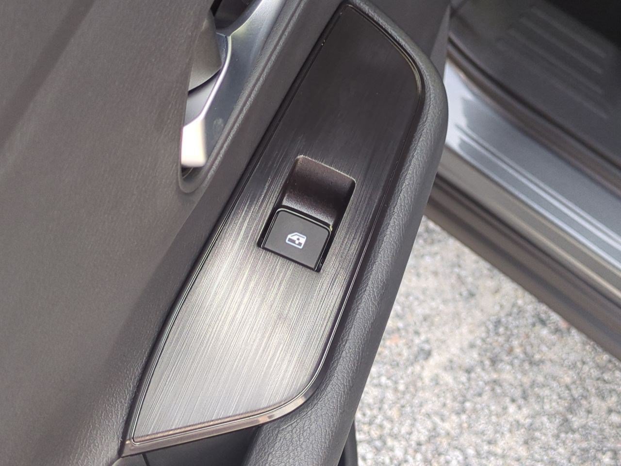 New 2026 Nissan Kicks SV FWD image 27