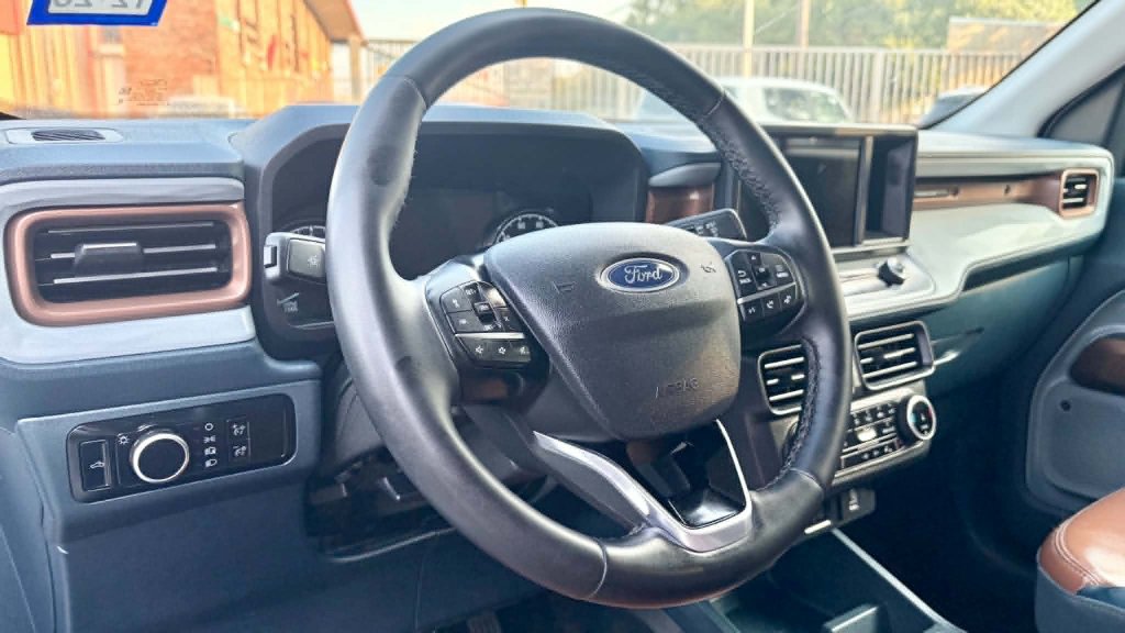 Used 2024 Ford Maverick Lariat w/ FX4 Off-Road Package AWD/4WD image 12