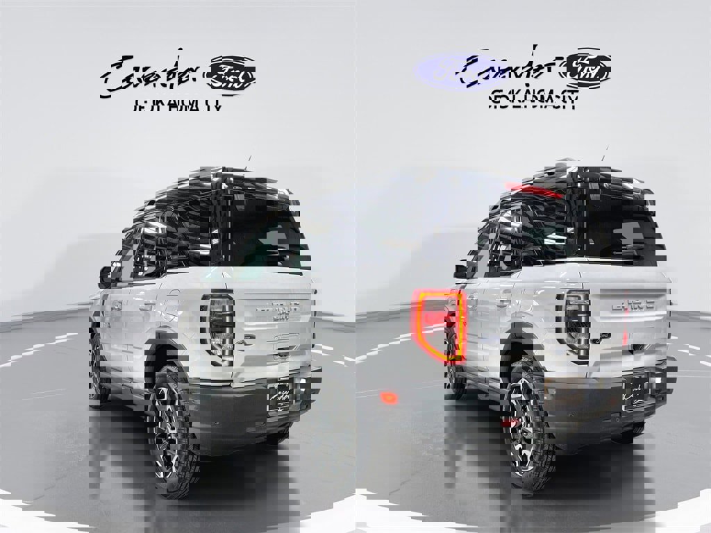 Used 2022 Ford Bronco Sport Outer Banks image 6