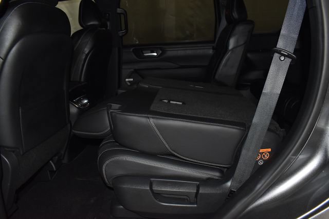 Used 2025 Nissan Armada PRO-4X image 33