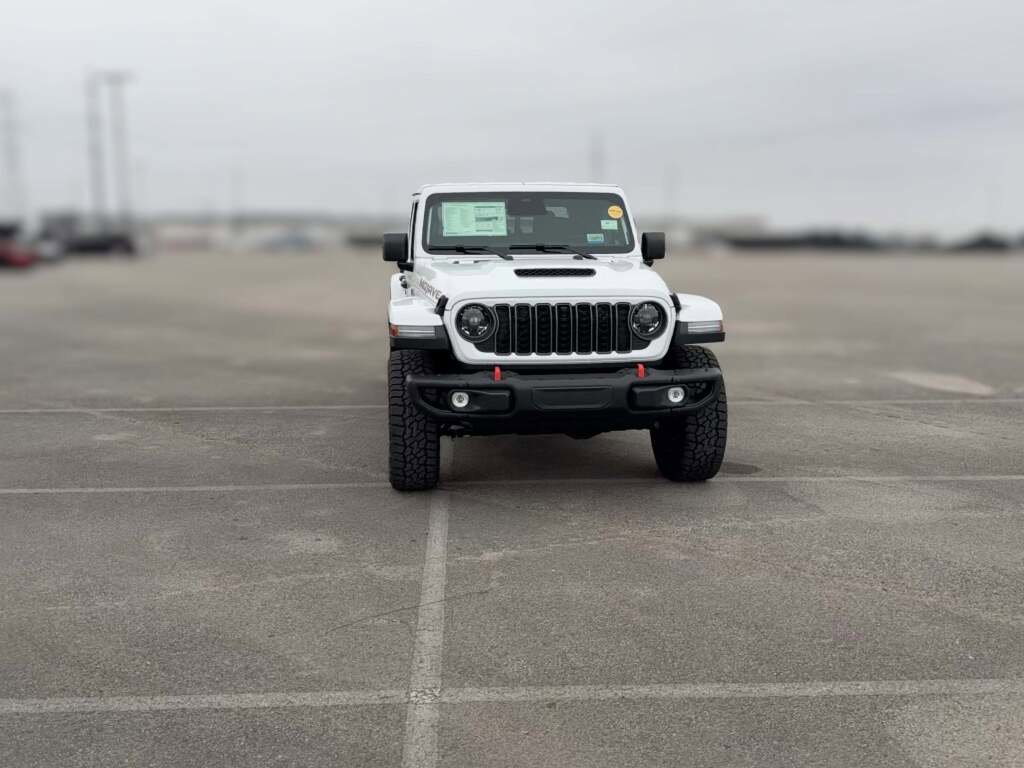New 2026 Jeep Gladiator Mojave image 2