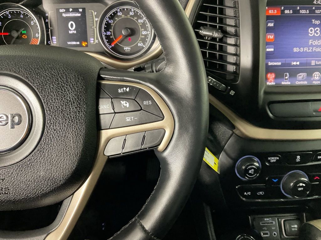 Used 2015 Jeep Cherokee Latitude w/ Cold Weather Group image 24